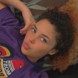 Meet your Posher, Kiki